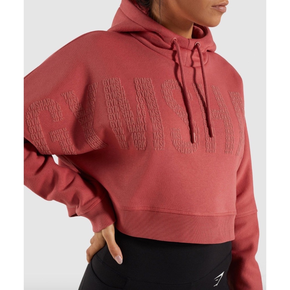 GYMSHARK Repeat Print Crop Pullover in Rose Brick - Picture 4 of 10